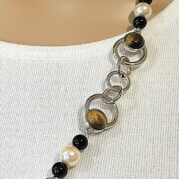 NECKLACE - Classic silver chain necklace with faux pearls and large beads - Picture 5 of 7